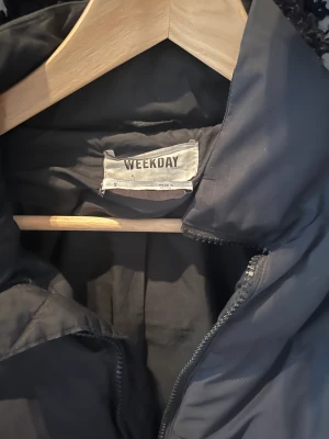 Weekday jacka - Weekday puffer jacka 