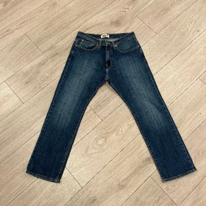 Jeans - Jeans i bra skick!  Vet dessvärre ej märke.  Kan sänka pris vid snabb affär! 