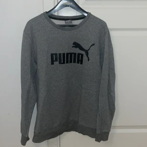 Puma tröja - Strl M, nästan oanvänd.