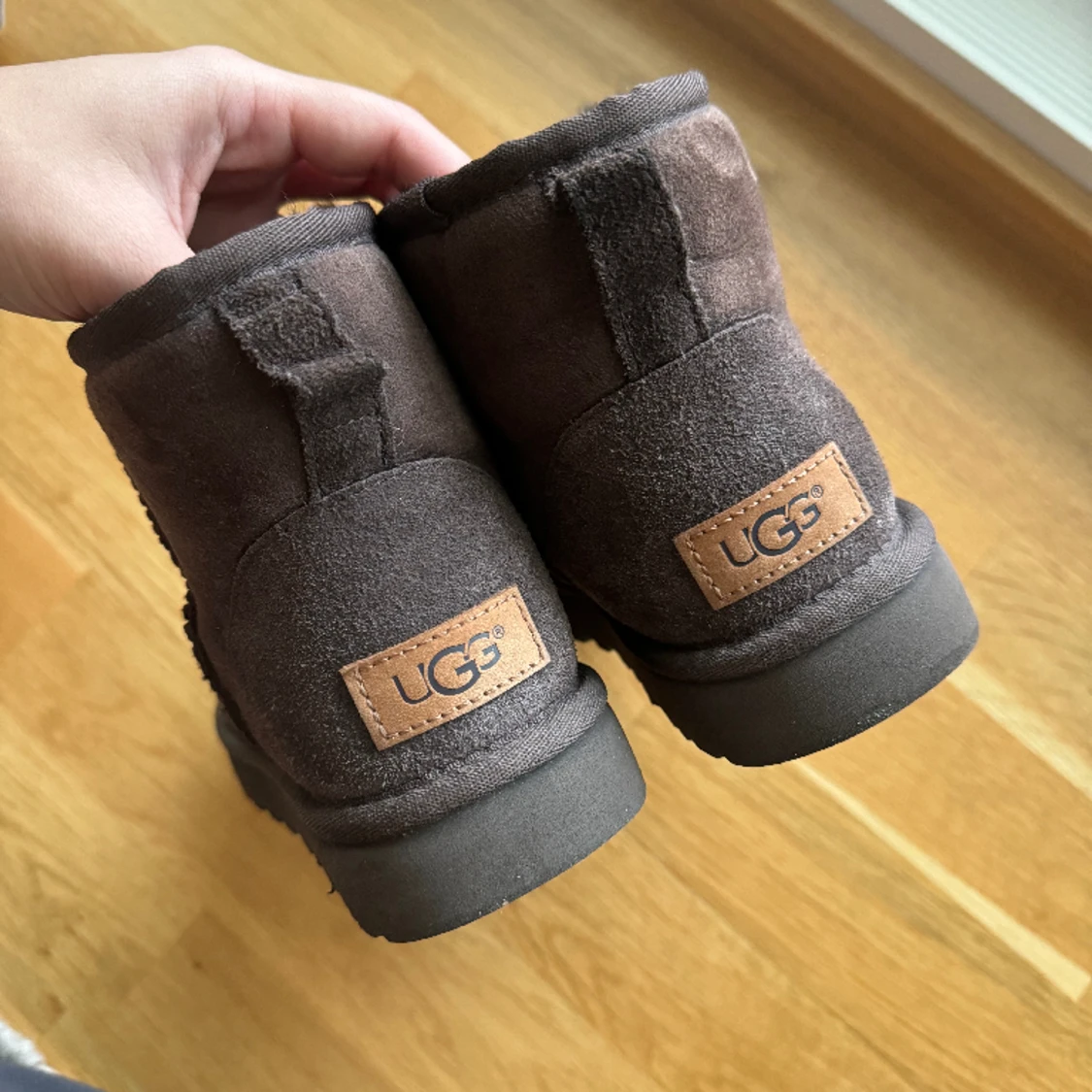 UGG Mini Darkbrown - 91