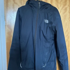 Jacka - Jacka från the north face, använd men i bra skick 