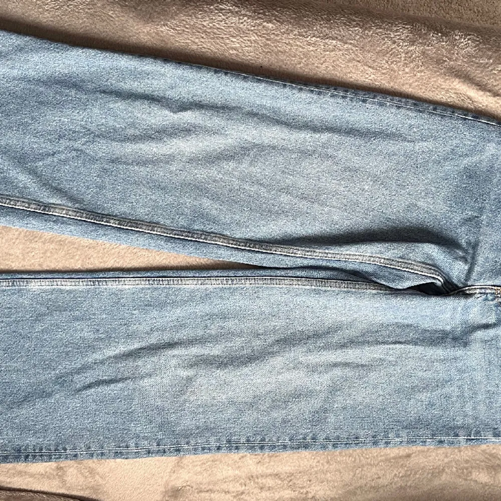 Jeans från Monki, storlek 25. Jeans & Byxor.