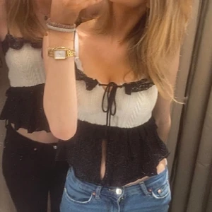 Virkad topp - Så fin topp från zara😍😍 Helt oanvänd utöver när jag provat den i butik🫶