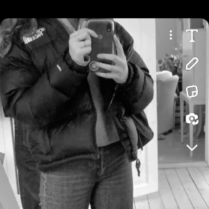 The north Face jacka - Säljer min The north Face jacka. Väldigt fint skick och inga defekter 