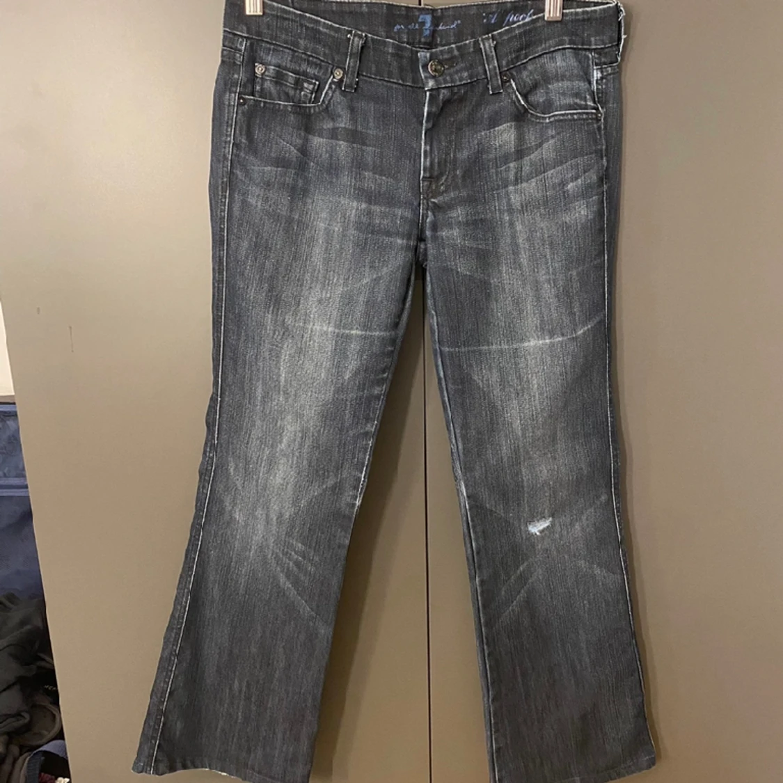 Lågmidjade botcut jeans