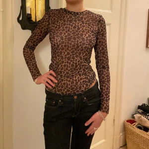 Mesh topp leopard🥰 - Sååå fin meshtopp! Bra skick & storlek S