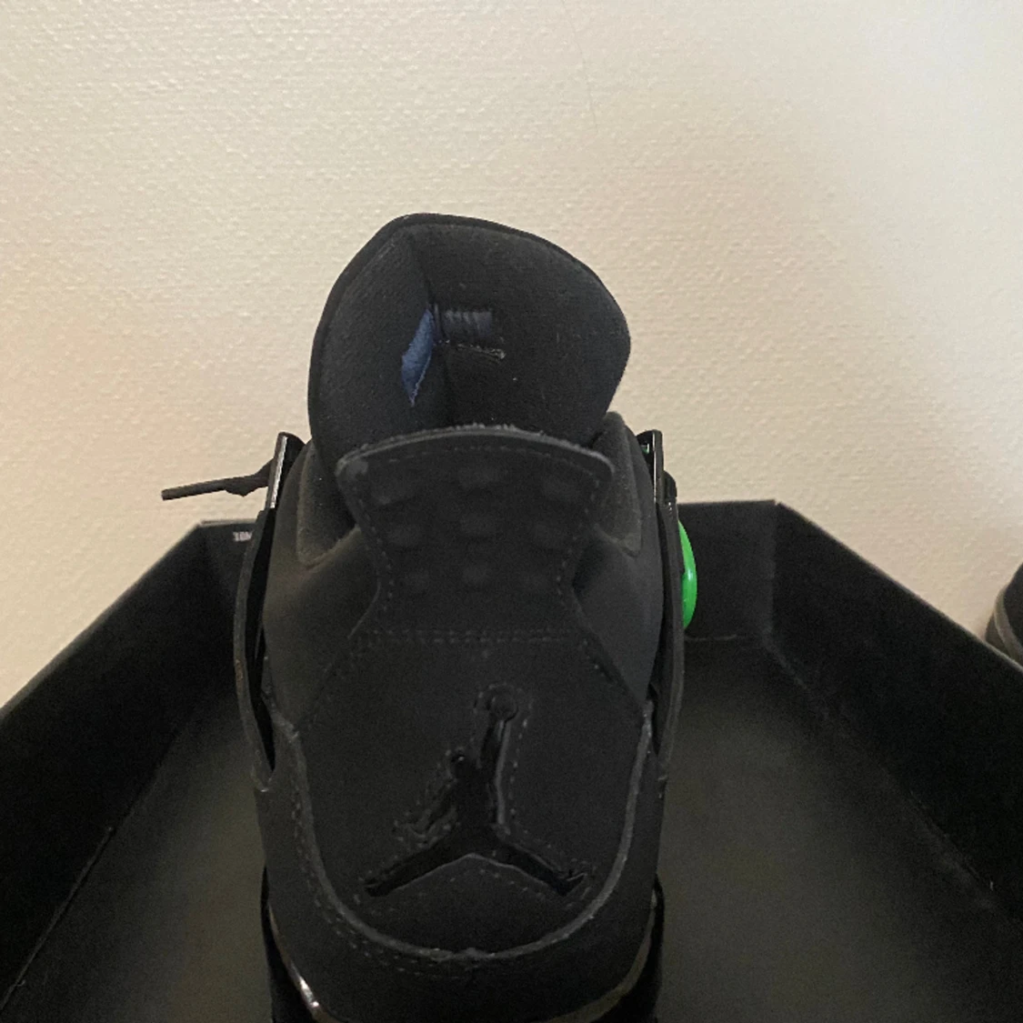 Jordan 4 black cats Skriv om ni är intresserade  - 90