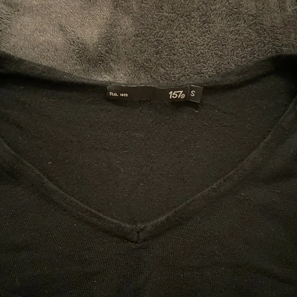 Snygg svart långärmad tröja från Lager 157!! I storlek S.  Endast använd ett par gånger!! . Tröjor & Koftor.