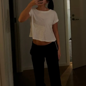 Vit t-shirt - Vit t-shirt i mycket fint skick! 🤍