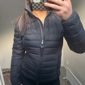 Para jumper  - En kort version av para jumper. Nypris 5000 ungefär. Bud 1000 uppåt