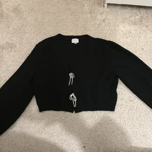 Tröja - Stickade tröja från Hm användade typ en gång 