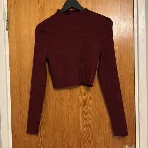 Topp - Jätte snygg långtärmad topp från hm som är aldrig använt 