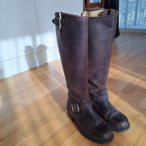 Urban projekt stövlar  - Strl 39 Jättefint skick men tyvärr för små 🩷