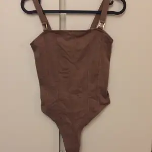 Brown bodysuit: try on once, no defects, any more questions can always pm :))