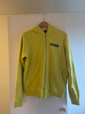 Hoodie Billionaire boys club - Hoodie från Billionaire boys club i bra skick. Lättare tecken på användning. Nypris: 1000-1200