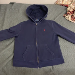Ralph Lauren ZIP hoodie mörkblå - Ralph Lauren zip hoodie mörkblå, storlek 160cm/14-16y