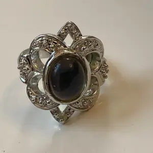 Vacker ring med rhinestone Ca 18 mm