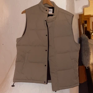 Väst - Stilren Zara väst🍾