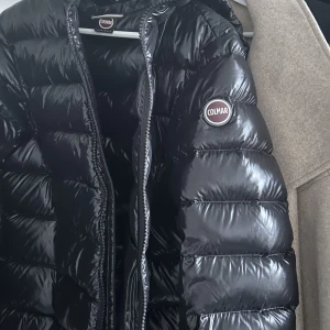  Colmar jacka  - Hej! Säljer min fina Colmar jacka storlek M