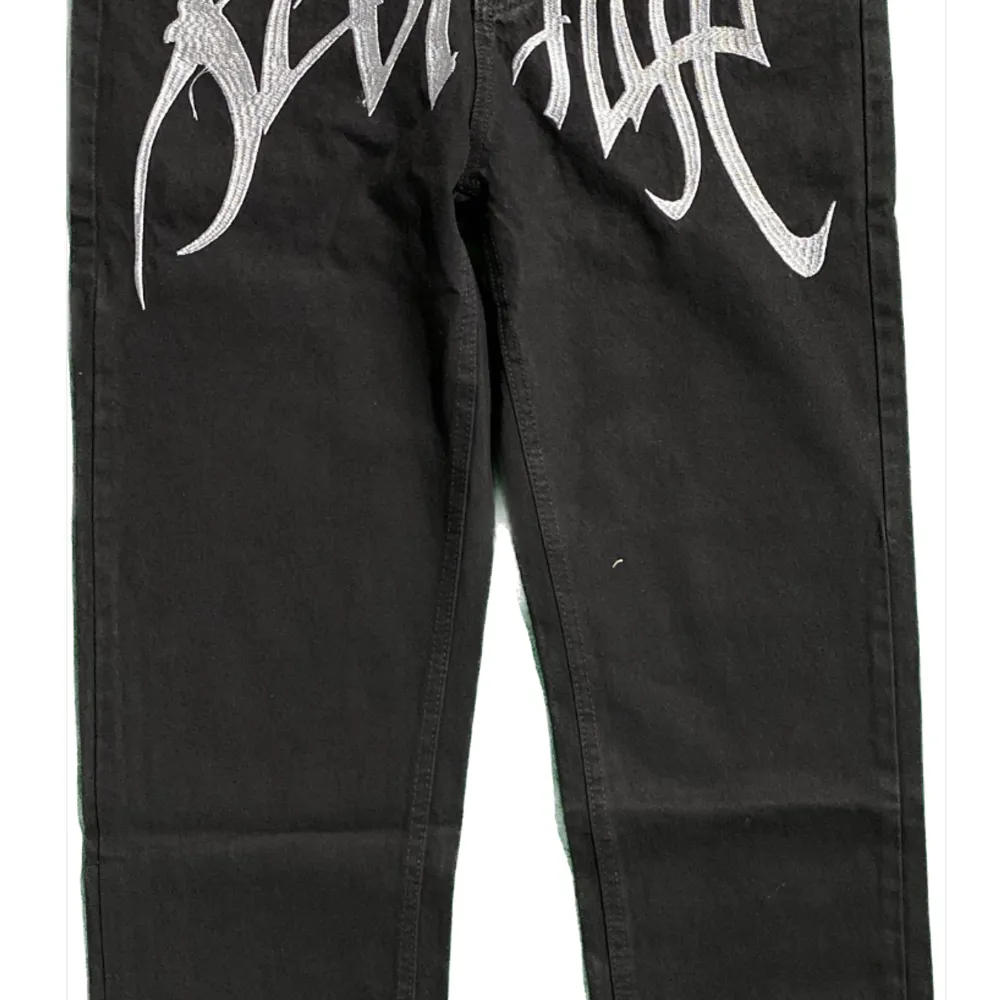 Loose/baggy graphic jeans. Jeans & Byxor.