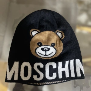 Mössa  - Använd 2 gånger ordinarie pris 949