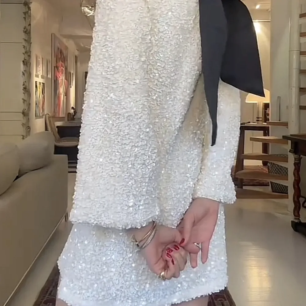 hej! eftersöker denna klänningen ifrån H&M i storlekarna xs, s eller m! kan köpa för 500-700, och mötas i Stockholm eller Karlskoga 💓 ( om inte frakt är ett alternativ ) kram !! 💓. Klänningar.