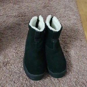 Fodrade Stövlar - Jag säljer min True North stövlar i storlek 36. De är jätte varma och oanvända. Köparen står för frakt. 