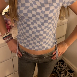 Blå h&m tröja  - Inte använd många gånger bra skick 