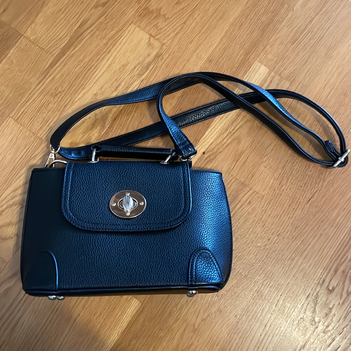 Väska med justerbart band - 90