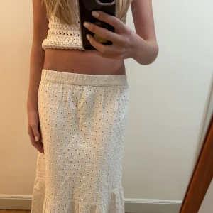 Lång kjol - Säljer denna såå fina lång kjol som tyvärr är för kort för mig! Storlek XS från Lindex ❤️ Pris kan diskuteras 