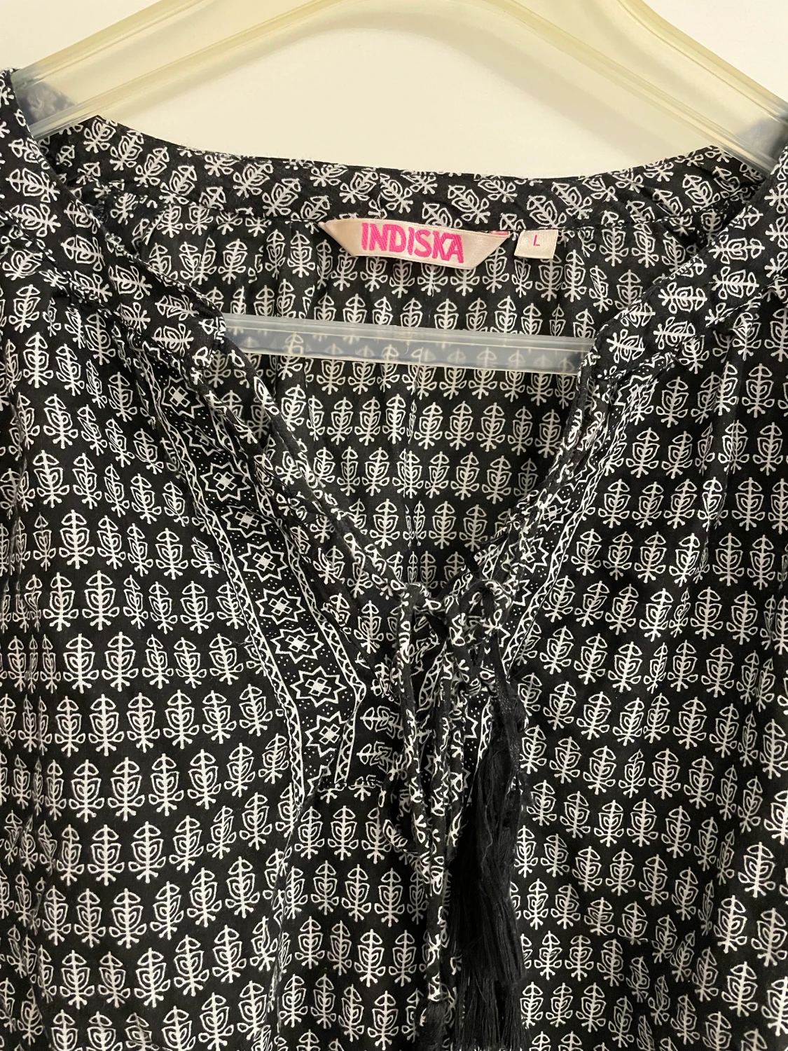 Fin bluse storlek L - 90