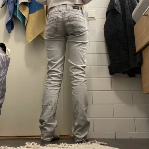 Peppe jeans - Gråa äkta Peppe jeans