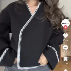 Gina stitch jacket - Intressekoll på gina stitch jacket. Har bara hunnit använda den en gång så säljer endast för bra pris💖