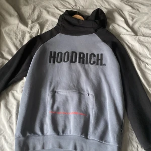 Hoodrich hoodie - Sällsynt hoodrich modell. Slutsåld överallt nästan omöjlig att få tag på. 
