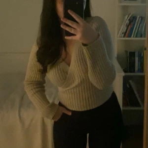 Topp från Nakd  - Skitsnygg topp från Nakd säljes, skriv vid frågor eller intresse ❤️