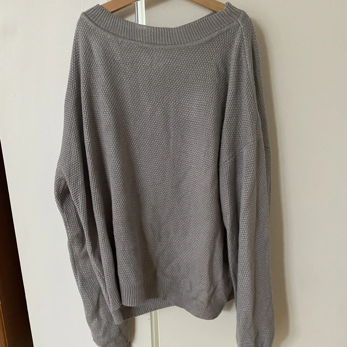 Grå tröja  - 90