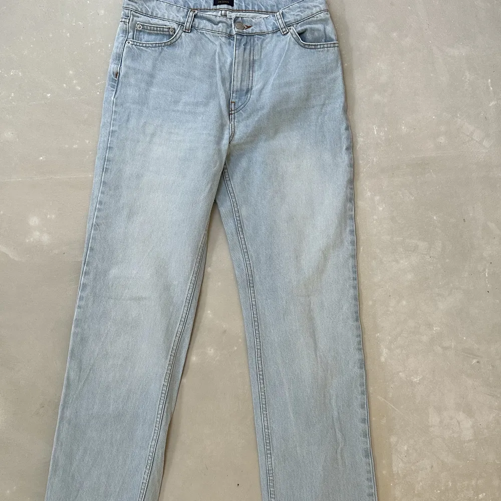 Raka jeans fulllength  Knappt andvända . Jeans & Byxor.