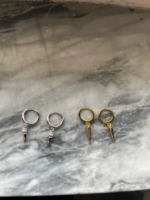 Örhängen spike hoops silver  - Helt nya örhängen i sterling 925 silver. 