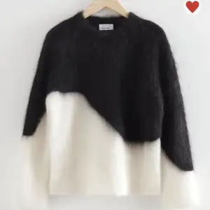 Söker denna jätte fina tröjan från & other stories i storlek xs! 💝 Skriv om du har den och skulle kunna tänka dig att sälja! ❤️