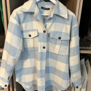 Oversized jacka strl 38 - Fin jacka i väldigt fin skick 