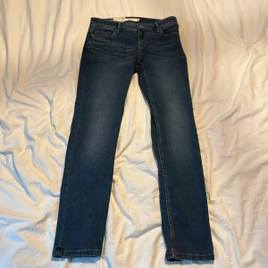 Jeans  - Jag säljer den jeans från 365 för 80 sek 