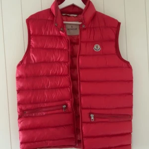 Moncl väst - Moncl väst