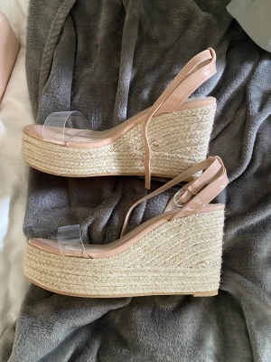 Klackar  - Storlek 39, oanvända 