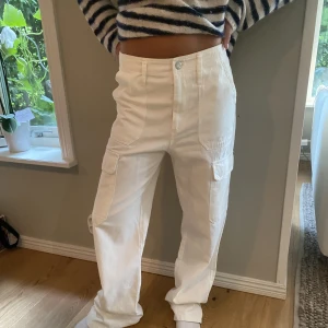 Cargopants - Oanvända cargopants från Zara med prislapp kvar!
