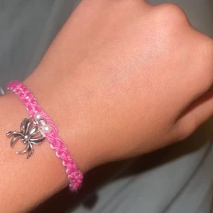 Gwen stacy armband - 🩷🤍