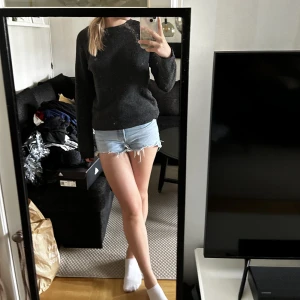  Stickad tröja -  stickad grå tröja från only. 