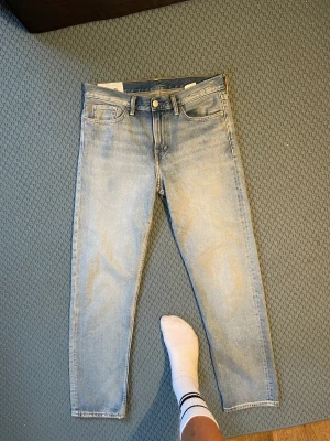 H&M Jeans Relaxed Fit - 32/32 - Inköpta för ungefär ett år sedan. Använda ett fåtal gånger. 100 spänn.