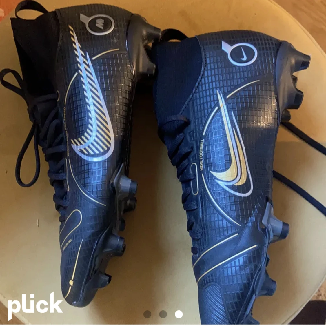 Nike fotbollsskor  - 90