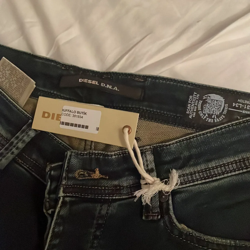 Diesel jeans mörkblå Aldrig använda Köpta i USA. Jeans & Byxor.