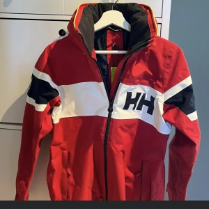 Helly Hansen  - Helly Hansen damjacka, storlek XS. Fint skick, inget att anmärka på 